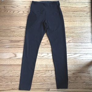 Ruby Ribbon Leggings